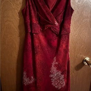 Ann Taylor dress size 4 petite dark red design